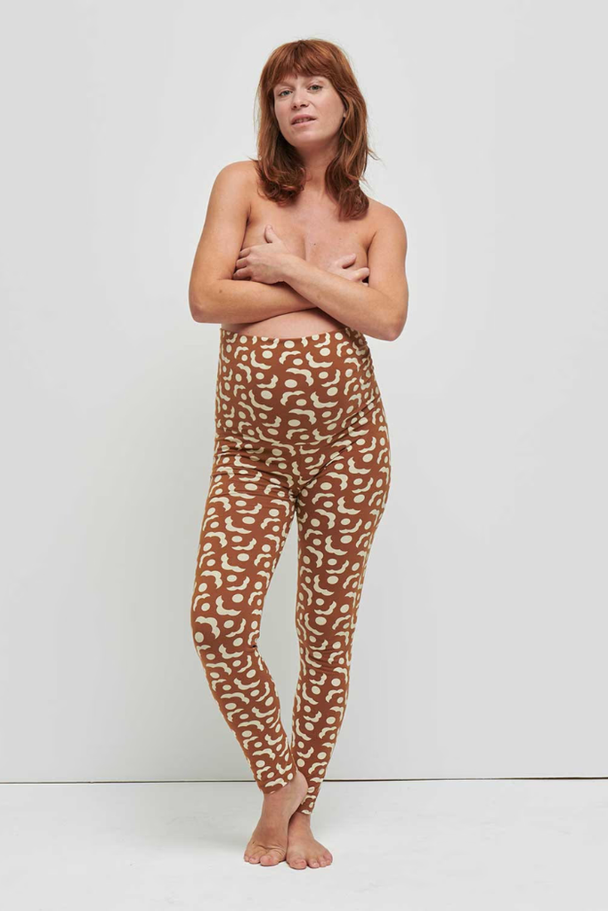 legging de grossesse porté par femme enceinte vue de face | mummy nantes