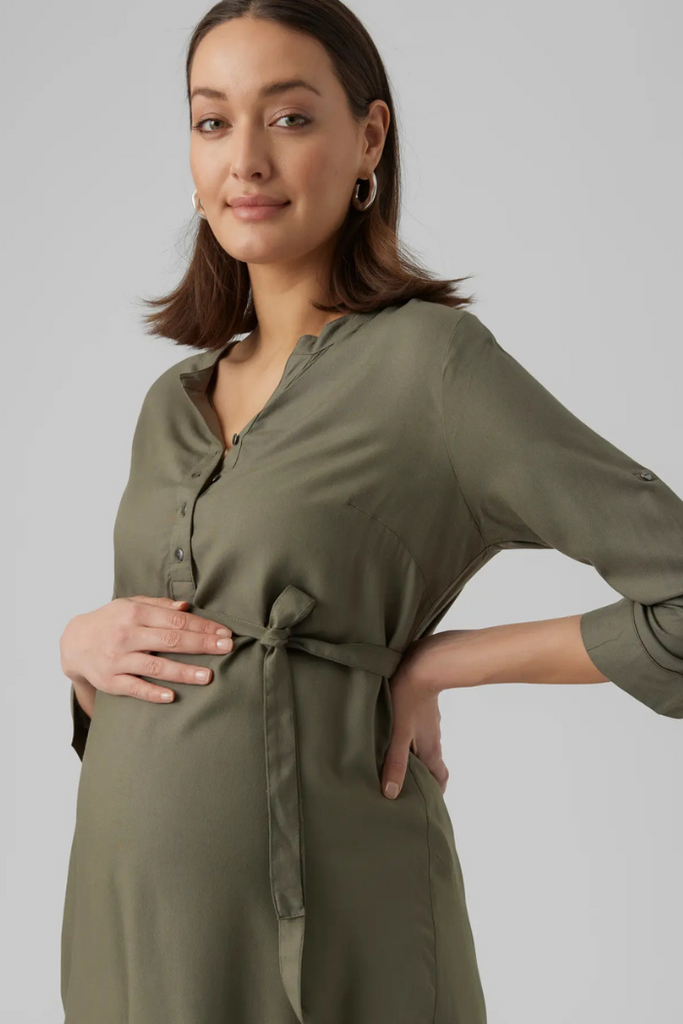robe chemise grossesse et allaitement portée par femme enceinte | MUMMY NANTES 