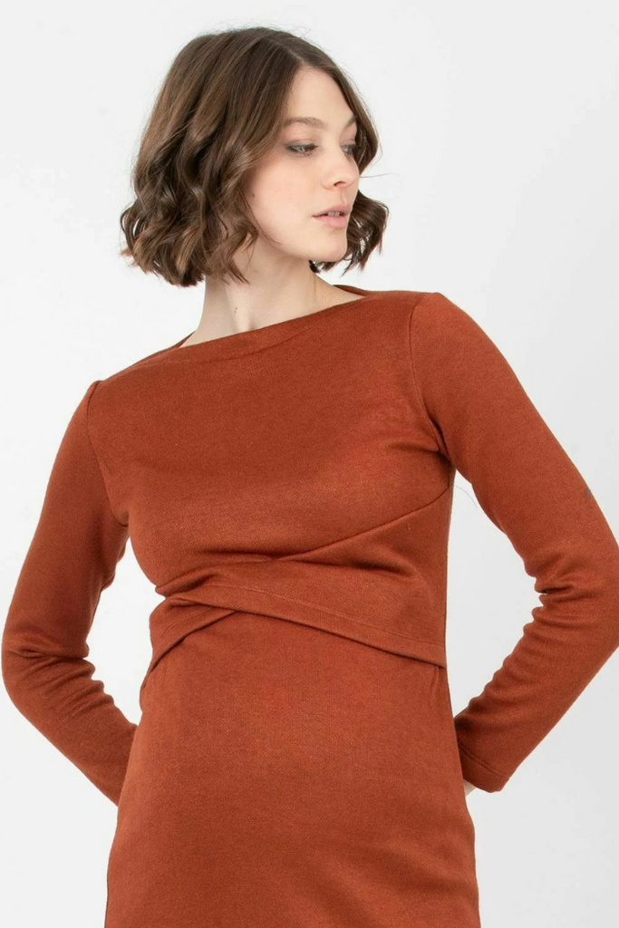 robe de maternité chaude et confortable vu de pres sur femme enceinte | MUMMY NANTES 