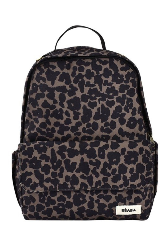 Sac à dos à langer Béaba imprimé léopard, pratique et tendance – MUMMY Nantes