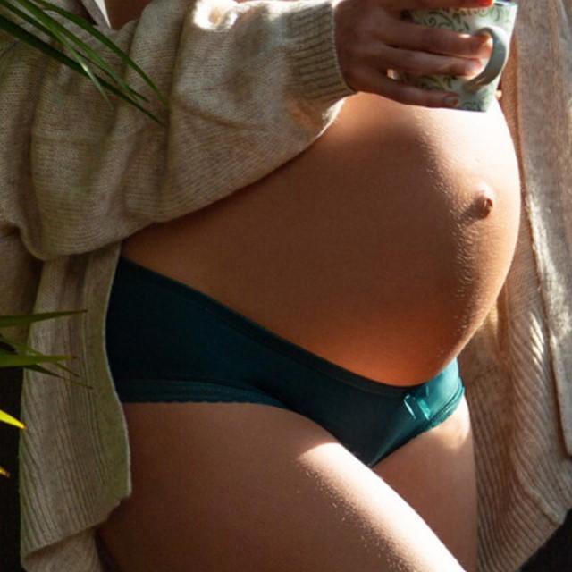Shorty de Grossesse Milk - Noir ou Vert - Mummy Nantes